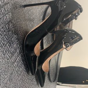 Manolo blahnik pointy black pumps. WORN TWICE